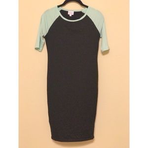 XS LuLaRoe Julia black blue sleeves